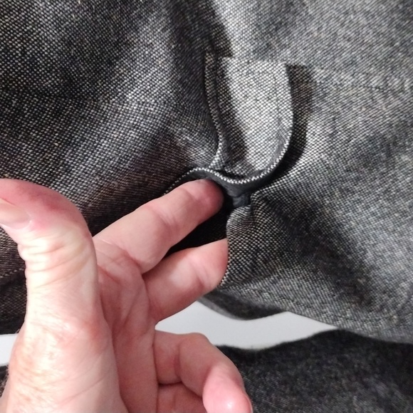 Talbots gray blazer with tiny traces of brown. Size 8 Petite - Picture 6 of 11